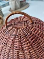 Antieke glazen opdienschaal met rieten cloche, Ophalen of Verzenden, Gebruikt