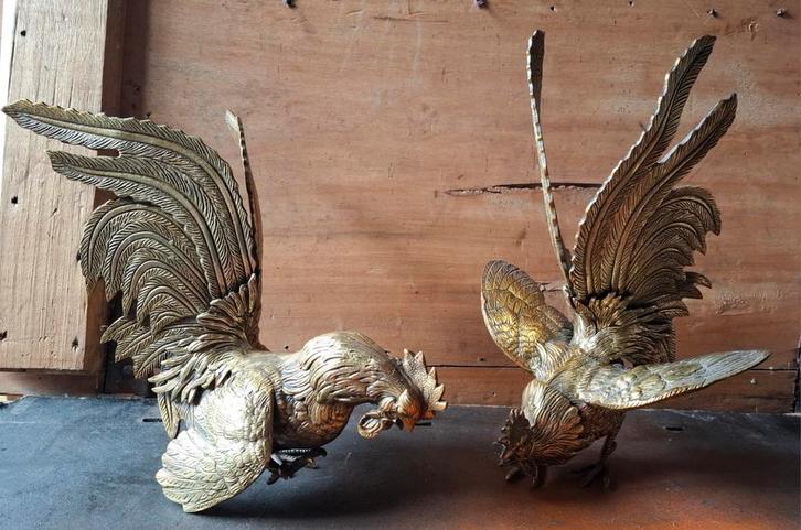 Vechthanen. Messing.  2 stuks. 21 & 26 cm groot., Antiek en Kunst, Curiosa en Brocante, Ophalen
