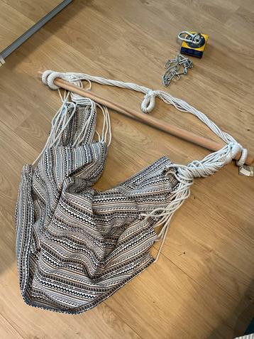 Nieuwe hangmatstoel incl. plafondbevestiging beschikbaar voor biedingen