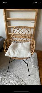 Rotan Stoel met Metalen Poten, Huis en Inrichting, Stoelen, Ophalen, Bruin, Riet of Rotan, Zo goed als nieuw