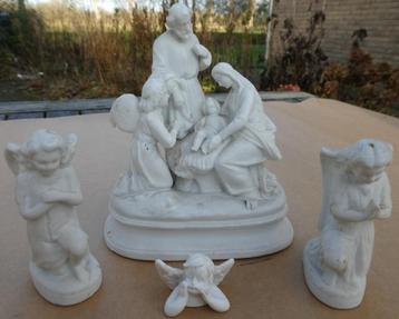 Kerstgroep in biscuit porselein beschikbaar voor biedingen