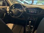Volkswagen T-Roc 1.5 TSI Sport 150 PK, Auto's, Volkswagen, Stof, 4 cilinders, Zwart, Bedrijf