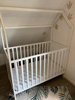 Wit Huisje Ledikant 60x120 + Matras HIMLAVALV, Kinderen en Baby's, Ophalen, Zo goed als nieuw, Ledikant