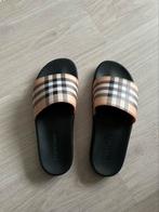 Burberry badslippers maat 42, Slippers, Zwart, Ophalen of Verzenden, Zo goed als nieuw