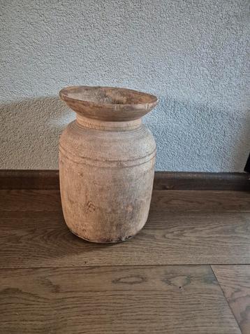  Nepalese Kruik beschikbaar voor biedingen