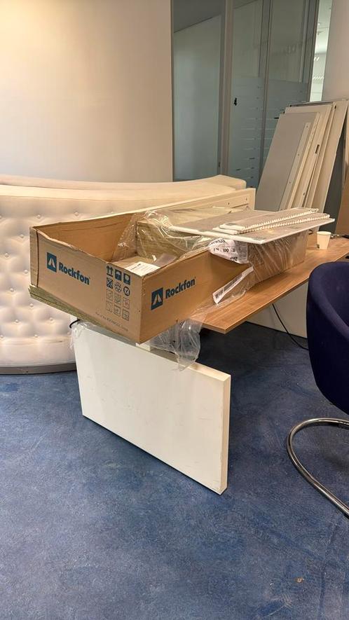 GRATIS Rabobank bureau of voor de IJZER / aluminium, Huis en Inrichting, Complete inboedels, Ophalen