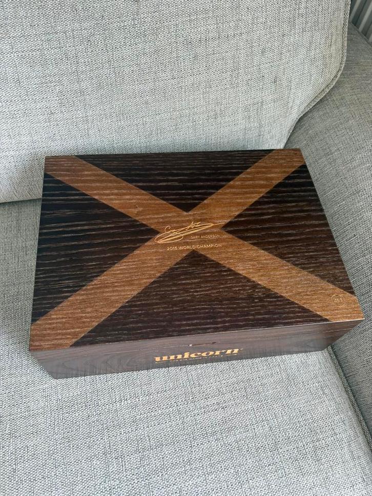 Gary Anderson limited edition 10Years, Sport en Fitness, Darts, Nieuw, Pijlen, Ophalen