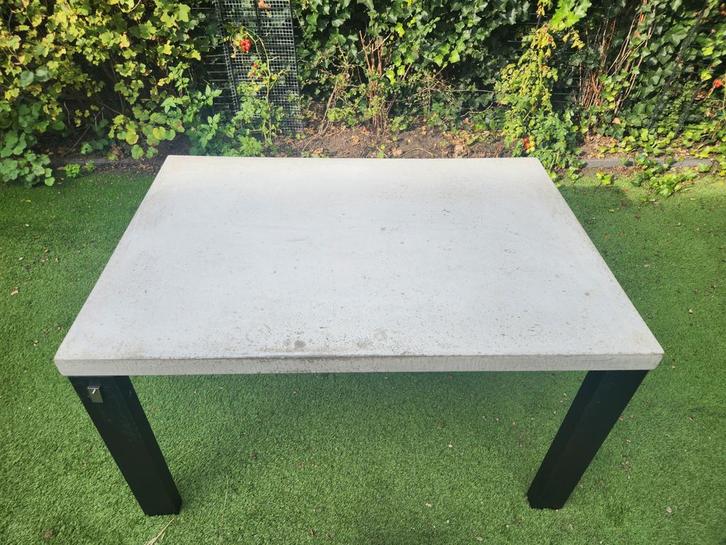 Beton Cire Tafel - WOOON - 4 persoons, Huis en Inrichting, Tafels | Eettafels, Gebruikt, 50 tot 100 cm, 100 tot 150 cm, Vier personen