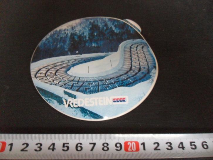 sticker vredestein banden winter weg profiel sneeuw, Verzamelen, Stickers, Zo goed als nieuw, Ophalen