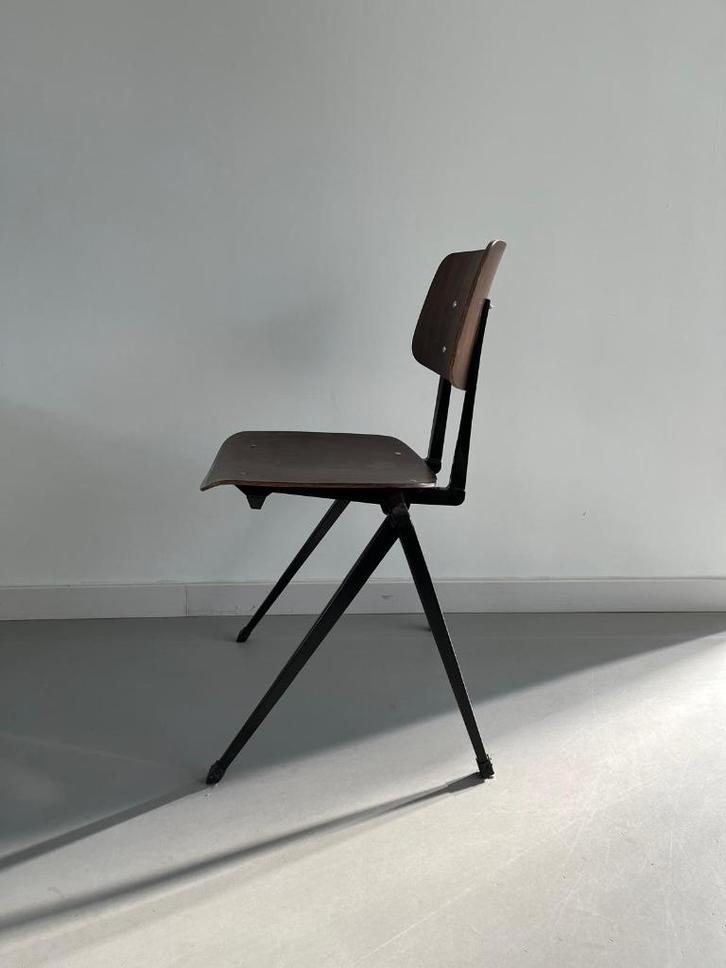Galvanitas S21st Stapelbare Design Stoel, Huis en Inrichting, Stoelen, Gebruikt, Eén, Hout, Metaal, Ophalen of Verzenden