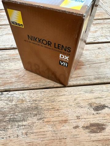 Nikon 18-140mm f/3.5-5.6G ED VR Lens - Zo goed als nieuw beschikbaar voor biedingen
