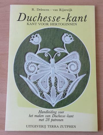 Kantklossen - Duchesse-kant - R. Delescen - 1987 beschikbaar voor biedingen