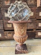 gietijzeren vaas, Tuin en Terras, Tuinvazen, Ophalen of Verzenden, Gebruikt