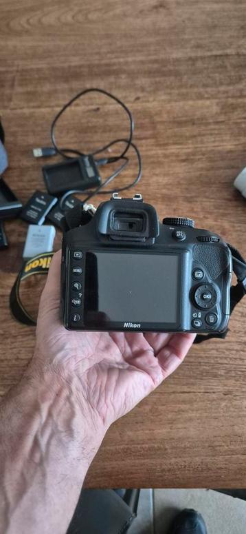Nikon D3300 Spiegelreflexcamera + 18-105mm Lens beschikbaar voor biedingen