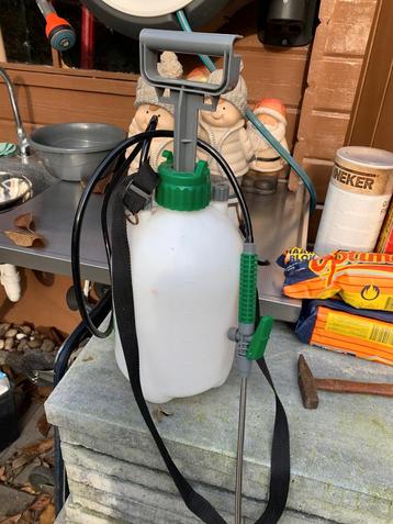 Drukspuit voor tuin of terras beschikbaar voor biedingen