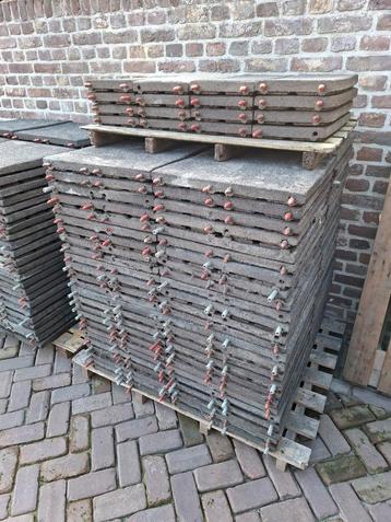 Rubberen tegels 50x50x4,5 cm Speeltoestellen Paardenstallen  beschikbaar voor biedingen