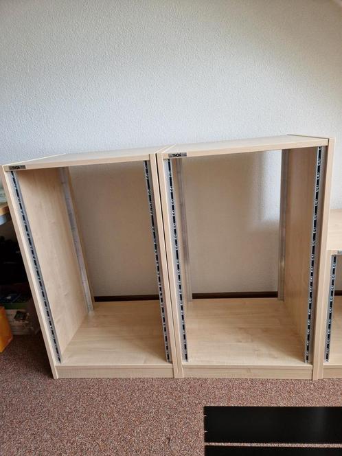 Thon Studiokasten 2x 20 U en 2x 10 U en toebehoren, Huis en Inrichting, Kasten | Roldeurkasten en Archiefkasten, Zo goed als nieuw