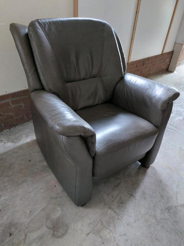 Mooie fauteuil, weinig gebruikt. Leder,op te halen uit Annen, Huis en Inrichting, Fauteuils, Zo goed als nieuw, Leer, 50 tot 75 cm