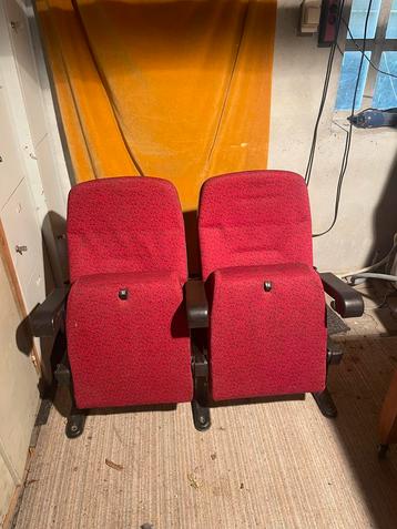 Rode Bioscoopstoelen - Set van 2 beschikbaar voor biedingen