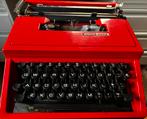 Vintage olivetti Dora Ferrari rode typemachine, Diversen, Typemachines, Ophalen of Verzenden, Gebruikt