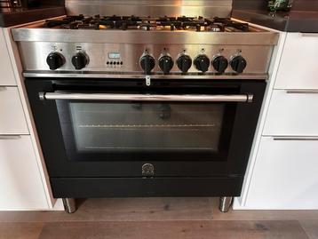 Gasfornuis 90cm Bertazzoni met oven met RVS achterwand beschikbaar voor biedingen