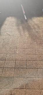 Gratis 20x20 tegels - 30/35 m², Doe-het-zelf en Verbouw, Tegels, Overige materialen, Gebruikt, Ophalen of Verzenden, 20 tot 40 cm