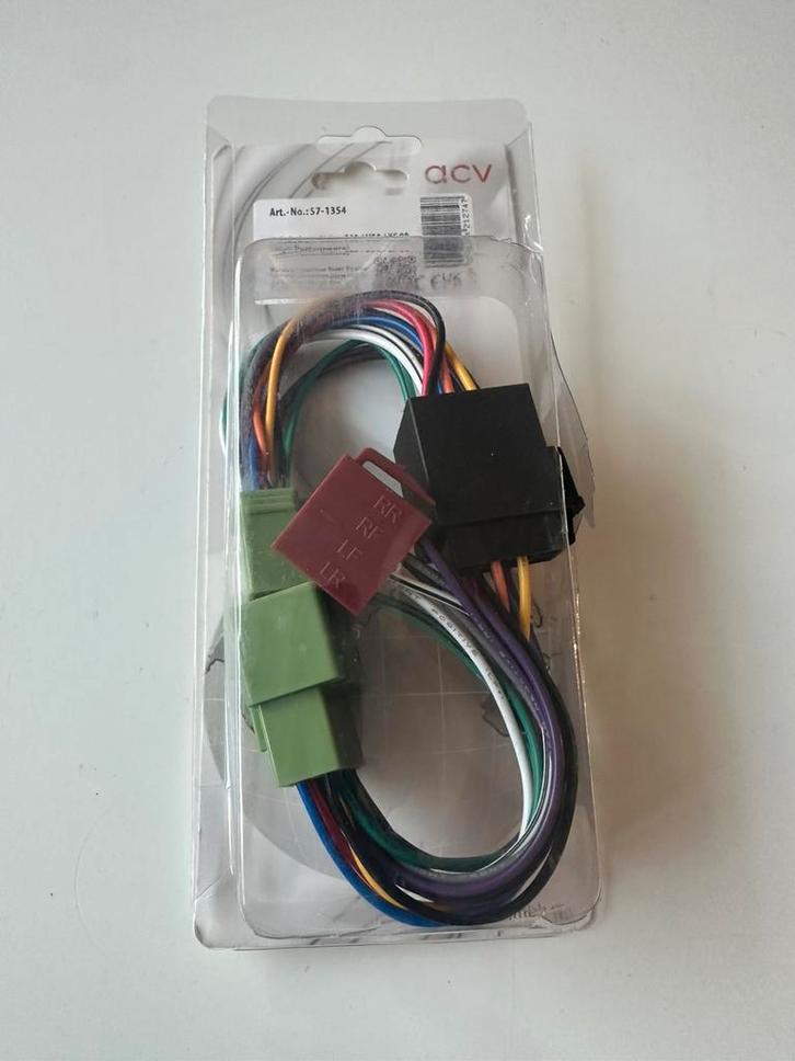 Volvo koppeladapter versterker/subwoofer aansluiten, Auto-onderdelen, Elektronica en Kabels, Volvo, Ophalen of Verzenden