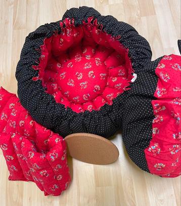Anna’s Wolly, opbrengst voor Alzh Ned., hooimadam, eco stoof beschikbaar voor biedingen