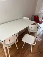 Vier Ahrend Revolt stoelen en Ahrend tafel., Huis en Inrichting, Ophalen, Modern/vintage, Gebruikt, Wit