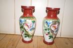2 antieke, fraai gebloemde, opaline vazen, Antiek en Kunst, Ophalen of Verzenden