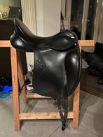 Dressuur zadel kentaur elektra 17 inch, Dieren en Toebehoren, Paarden en Pony's | Zadels, Ophalen, Zo goed als nieuw, Dressuur