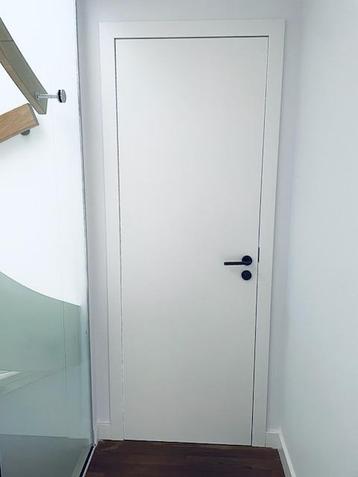 8 stompe deuren merk Interio, wit, nieuw, setprijs 1000€ beschikbaar voor biedingen