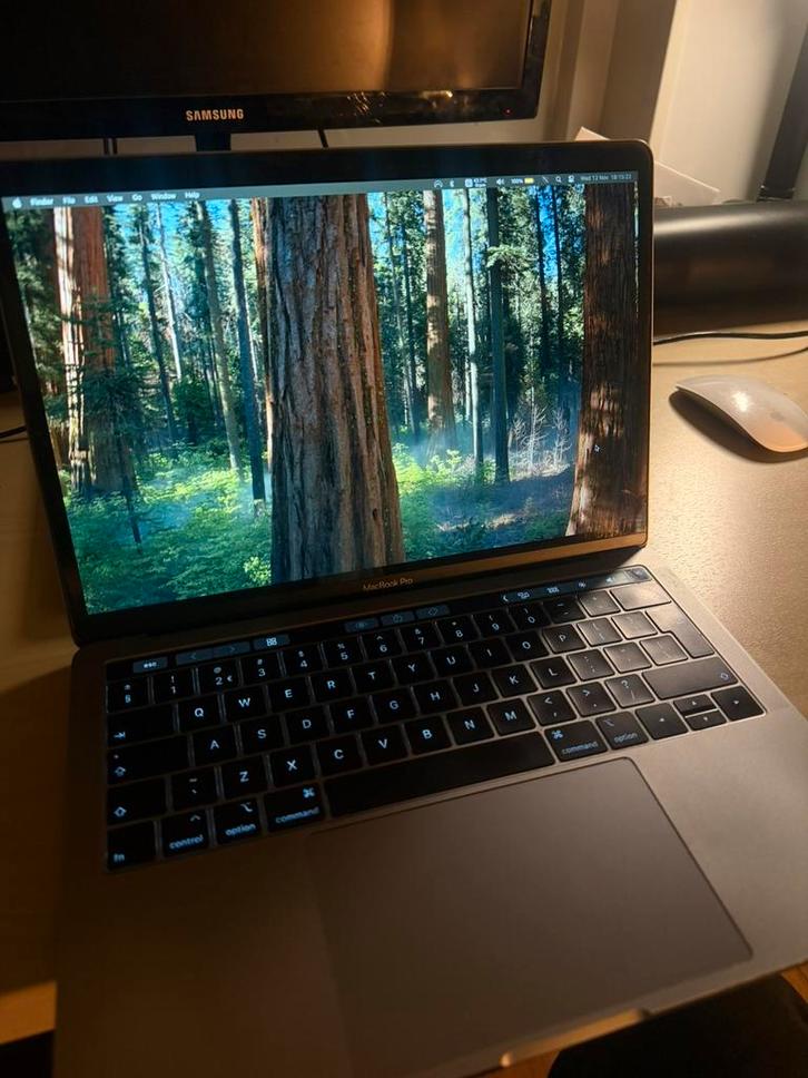 Macbook Pro 2019 13" Inch Touch Bar i5 256GB, Computers en Software, Apple Macbooks, Zo goed als nieuw, MacBook Air, 13 inch, 2 tot 3 Ghz