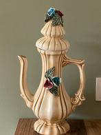 Bassano/Capodimonte stijl kan/vaas, Antiek en Kunst, Curiosa en Brocante, Ophalen of Verzenden