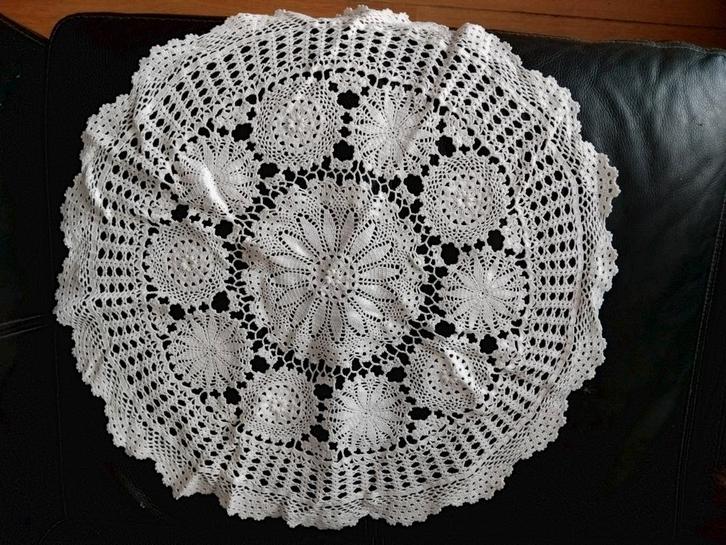 Wit Gehaakt Tafelkleed 65 cm TEAB, Huis en Inrichting, Stoffering | Tapijten en Kleden, Zo goed als nieuw, 50 tot 100 cm, 50 tot 100 cm