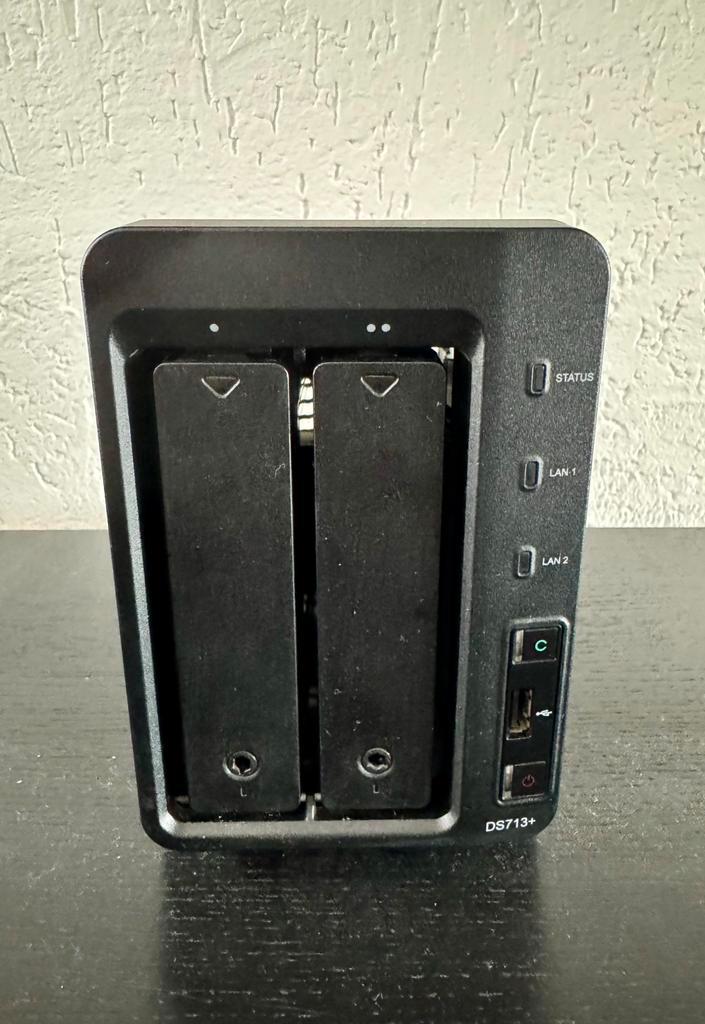 Synology DS713+ (4GB intern geheugen en 2x 1TB), Computers en Software, NAS, Gebruikt, Ophalen