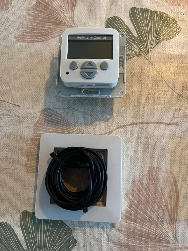 Magnum Thermostaat - Vloerverwarming, Doe-het-zelf en Verbouw, Thermostaten, Gebruikt, Ophalen of Verzenden