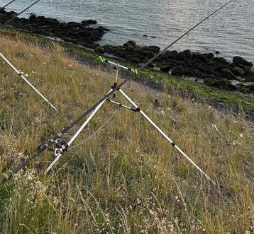 Strandsteun Yuki Tripod beschikbaar voor biedingen
