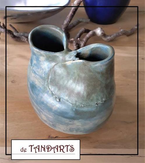 Vaas aardenwerk – kunst object, gesigneerd, Huis en Inrichting, Woonaccessoires | Vazen, Nieuw, Blauw, Ophalen of Verzenden