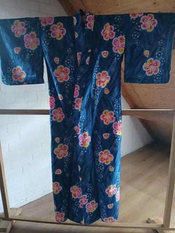 Traditionele Japanse yukata summer Kimono blue pink flower beschikbaar voor biedingen