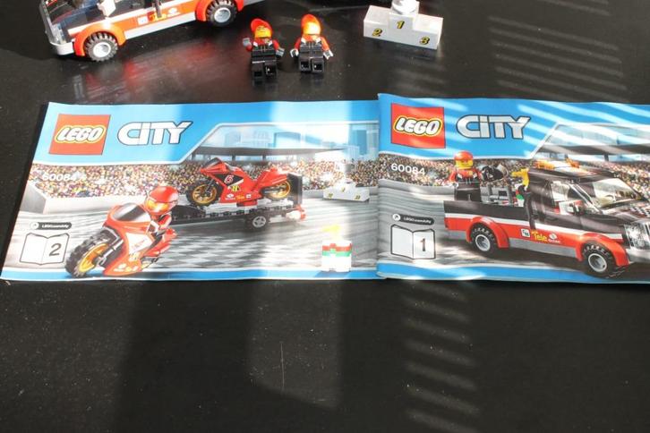 lego city motor raceteam 60084, Kinderen en Baby's, Speelgoed | Duplo en Lego, Zo goed als nieuw, Lego, Complete set, Ophalen of Verzenden