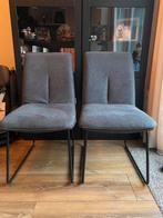 2 o form stoelen, Huis en Inrichting, Stoelen, Ophalen, Zo goed als nieuw, Grijs