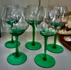 Hand geblazen wijn glazen met groene voet, Verzamelen, Glas en Borrelglaasjes, Nieuw, Overige typen, Ophalen of Verzenden