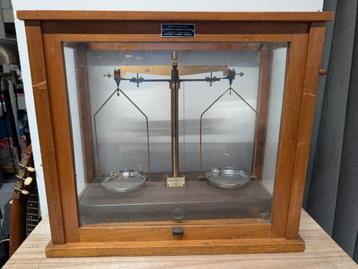 Laboratoriumbalans van Griffin & George Limited. rek5 beschikbaar voor biedingen