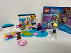 LEGO Friends set met poppetje hockey kleding / tenue stick, Complete set, Ophalen of Verzenden, Lego, Zo goed als nieuw