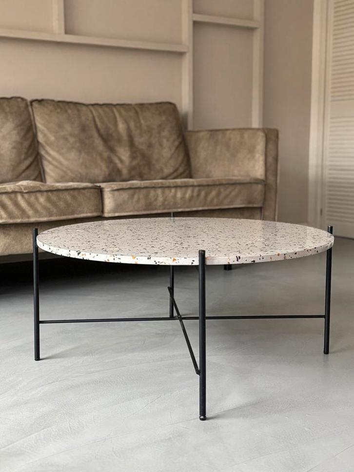 Salontafel WOOOD terrazzo, Huis en Inrichting, Tafels | Salontafels, Zo goed als nieuw, Minder dan 50 cm, 50 tot 100 cm, Rond