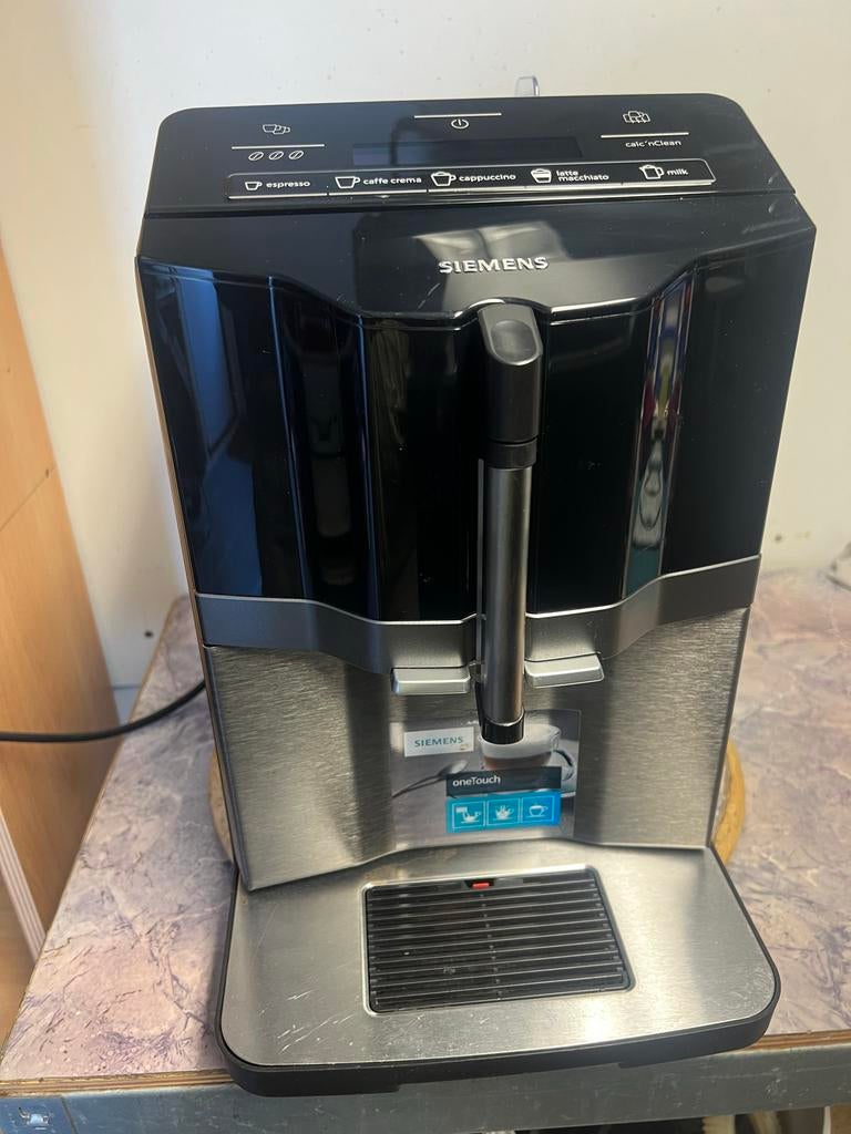 Siemens LQ300 Koffiemachine - Perfecte Koffie!, Ophalen, Afneembaar waterreservoir, Gebruikt, Koffiemachine