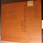 Vintage Sigarendoos Corps Diplomatique, Verzamelen, Rookartikelen, Aanstekers en Luciferdoosjes, Ophalen of Verzenden, Gebruikt