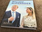 Willem Alexander vijf jaar koning, Boeken, Prentenboeken en Plaatjesalbums, Ophalen of Verzenden, Zo goed als nieuw