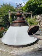 Retro opaline hanglamp in uitstekende staat, Huis en Inrichting, Lampen | Hanglampen, Ophalen of Verzenden, Zo goed als nieuw